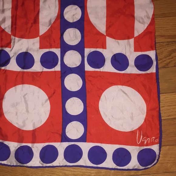 RARE VERA VTG red White blue silk rectangle scarf - Picture 4 of 4